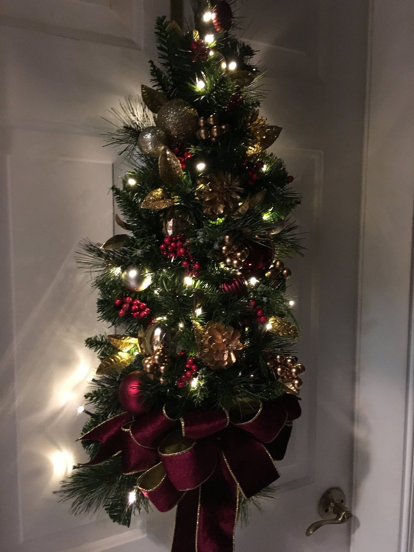 Christmas Tear Drop Swag, Burgundy Velvet Bow, Cordless Lighted Wall Tree