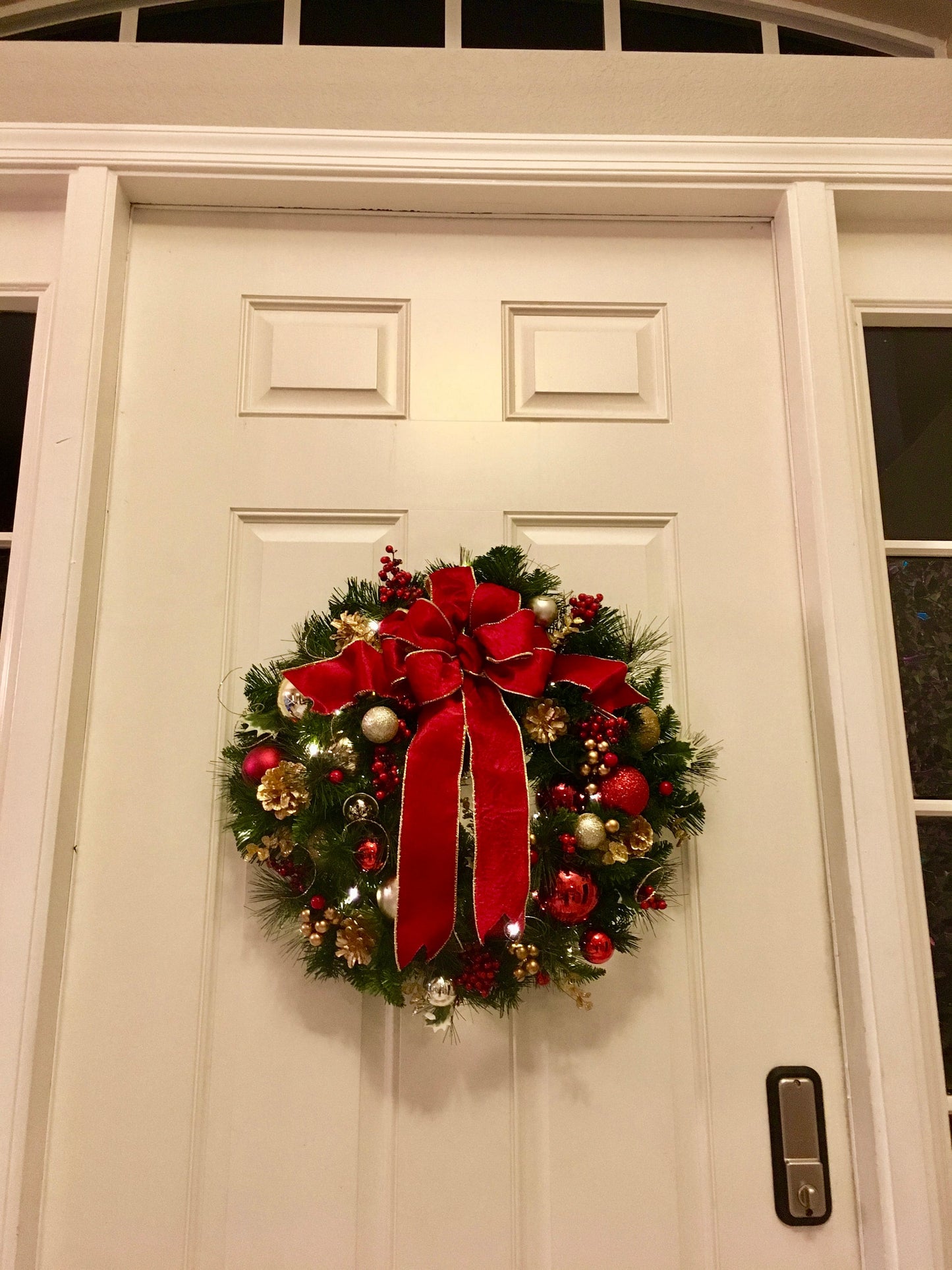 Pre-Lit Christmas Wreath, Red Velvet Bow, 48 LED, Timer