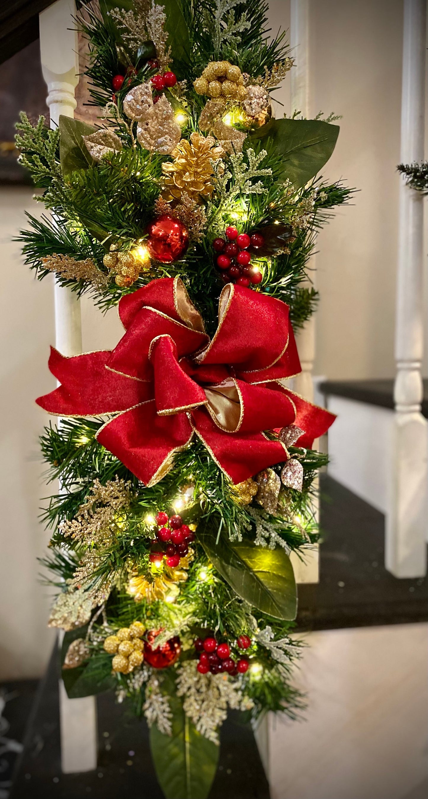 Luxury 3 pc Set Champagne Christmas Swag for Stairs,  Pre Lit with Automatic Timer Free Shipping, White, Vertical Swags.