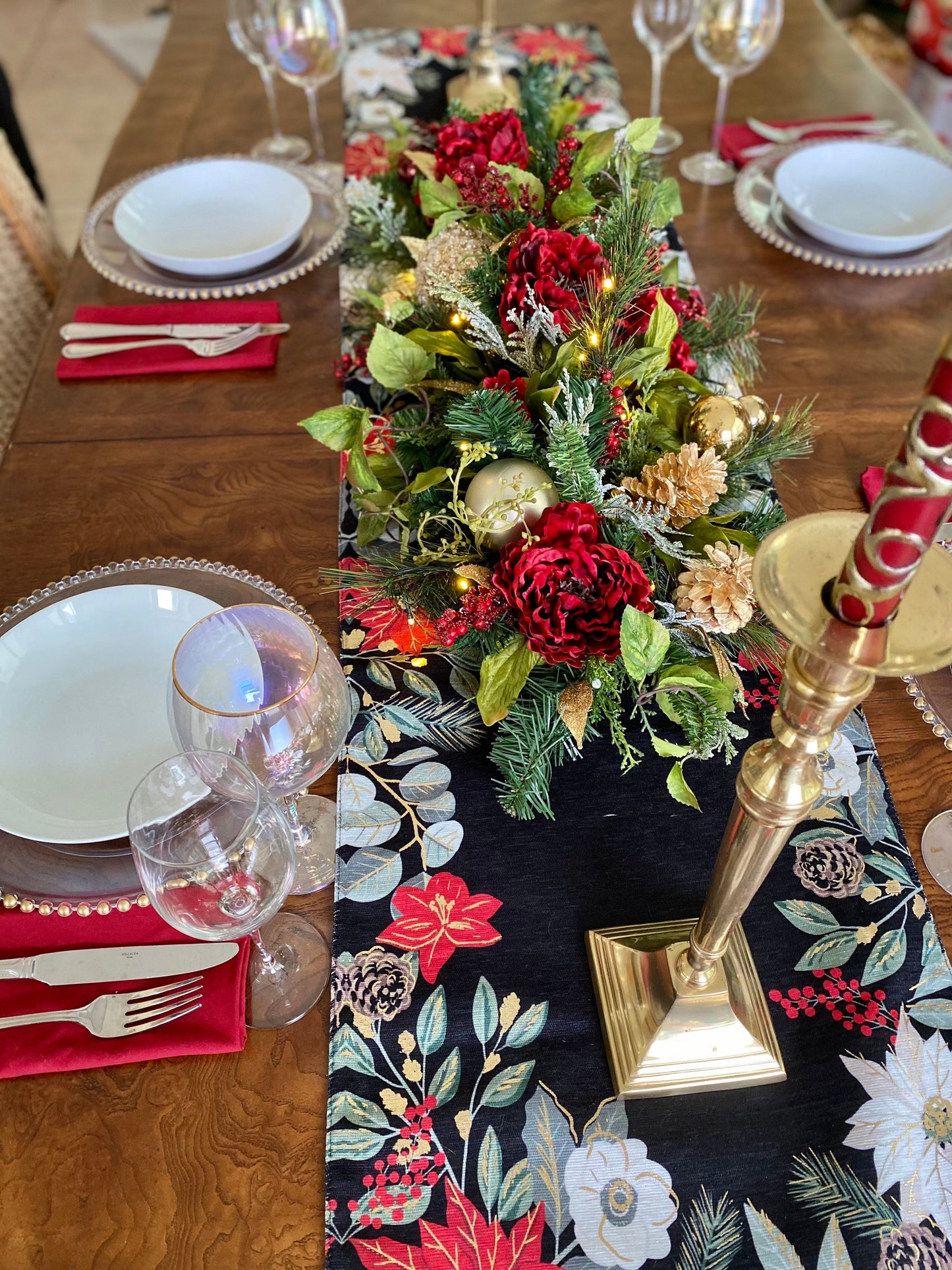 Exquisite Holiday Table Runner 3 feet . 48 LED Cordless Light with Timer