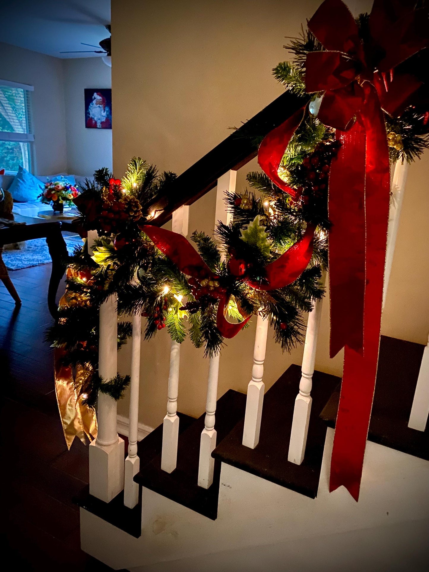 Staircase Christmas Garland, Red Velvet Ribbon, Cordless with LED Lights