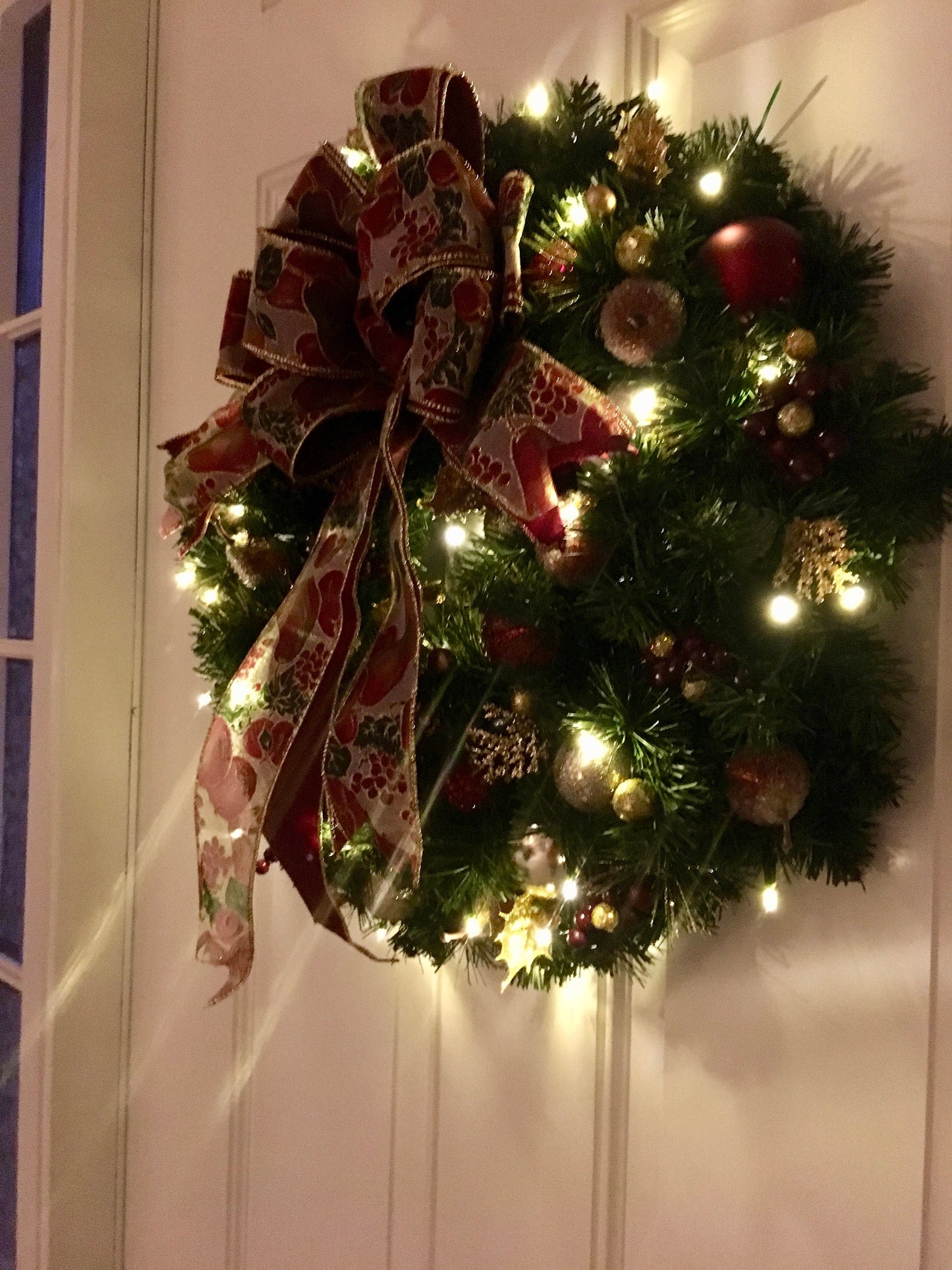 Pear Grape Christmas Wreath, Lighted Cordless Timer, 18 inch