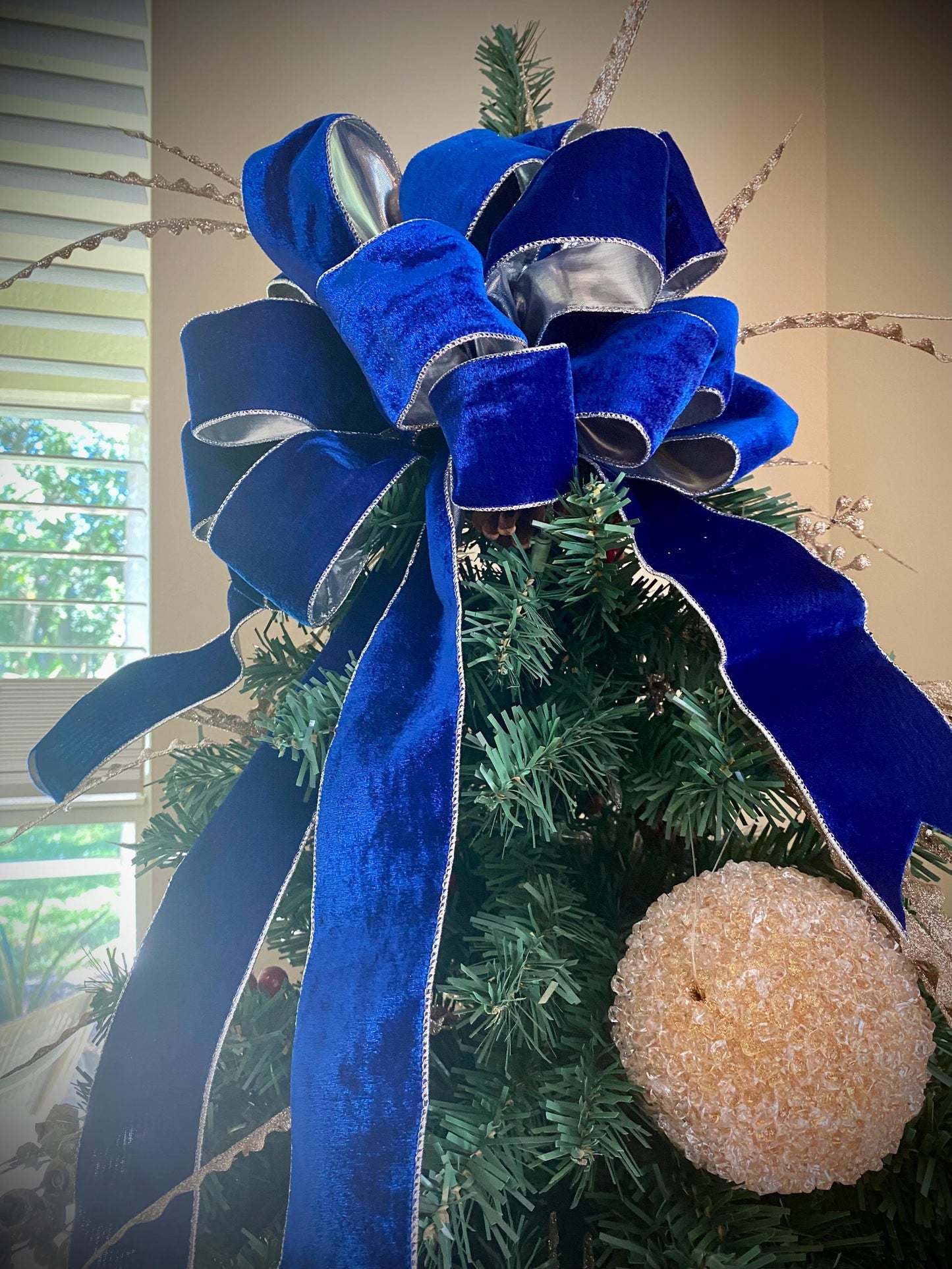 XL Christmas Bow, Beautiful Bows, Large Fabulous Holiday Tree Topper, 12"x12"x32"  14Loop with 4 Cascade  Tails.   FREE SHIPPING,