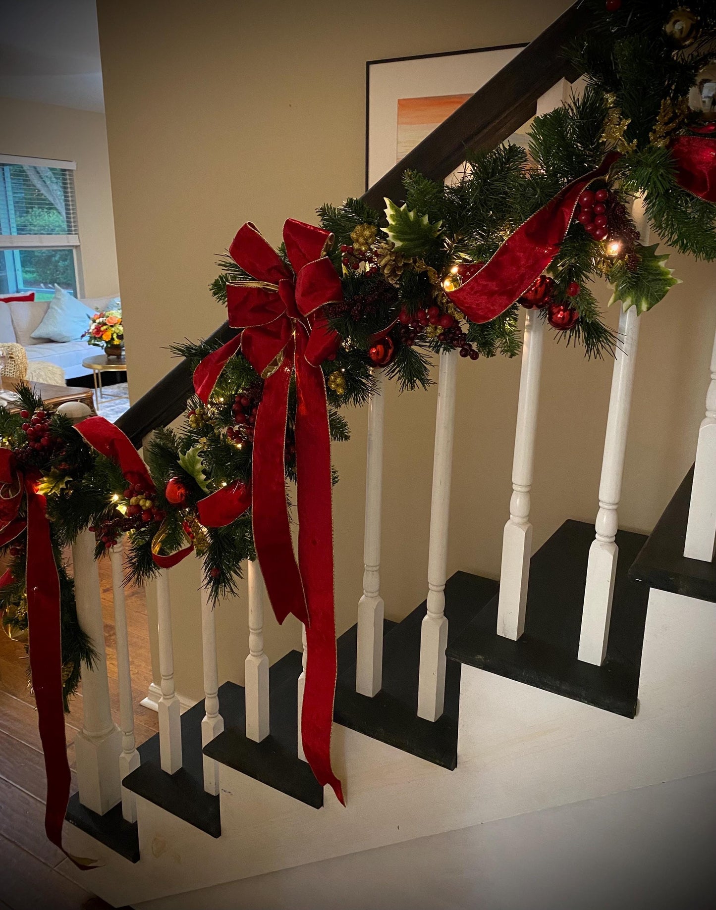Staircase Christmas Garland, Red Velvet Ribbon, Cordless with LED Lights