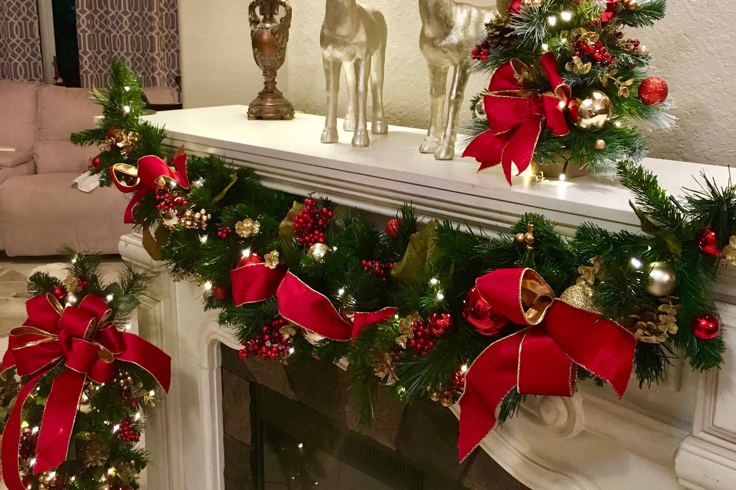 Red Velvet Christmas Garland, 6ft Cordless LED Garland with Timer