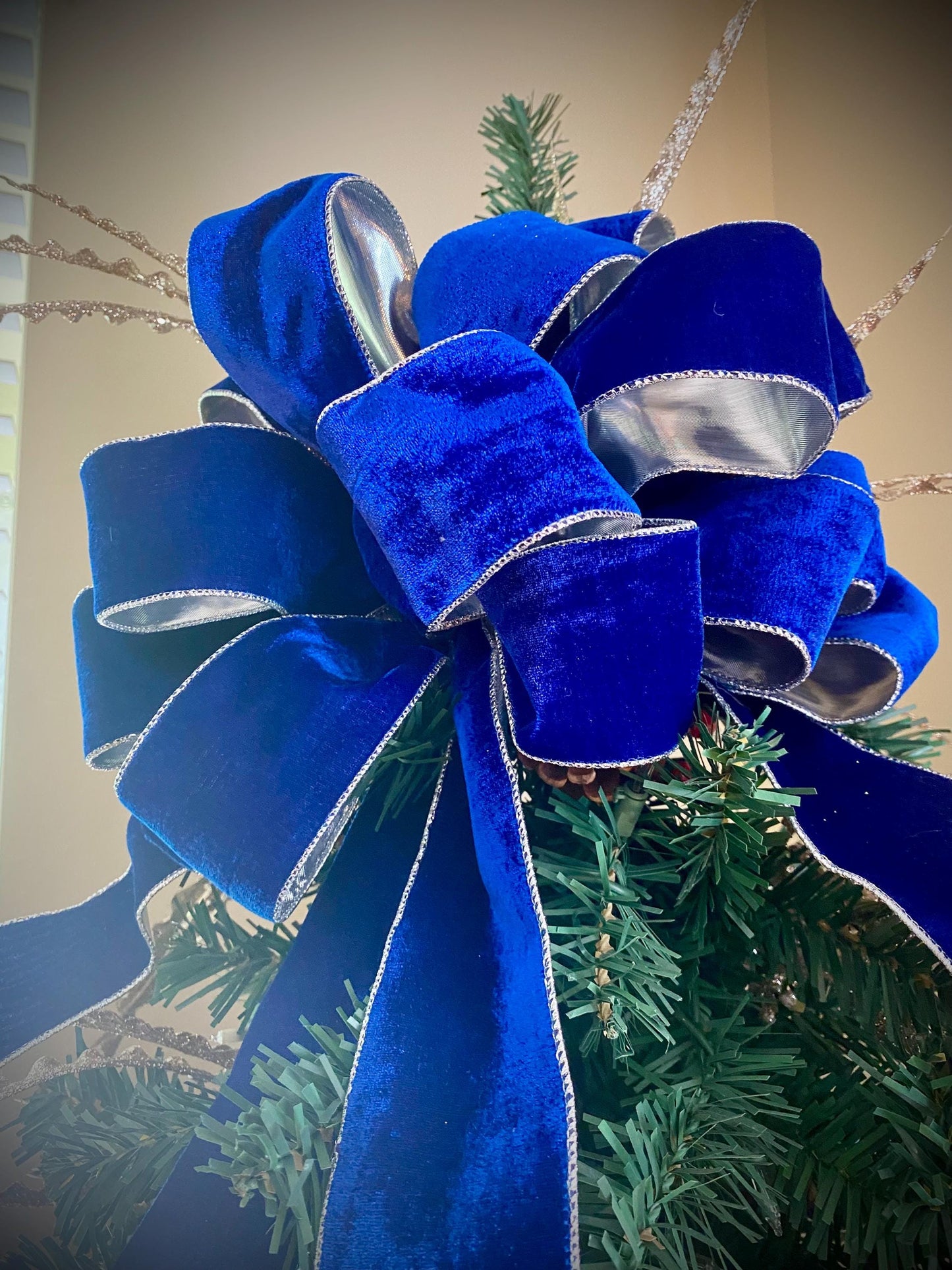 XL Christmas Bow, Beautiful Bows, Large Fabulous Holiday Tree Topper, 12"x12"x32"  14Loop with 4 Cascade  Tails.   FREE SHIPPING,
