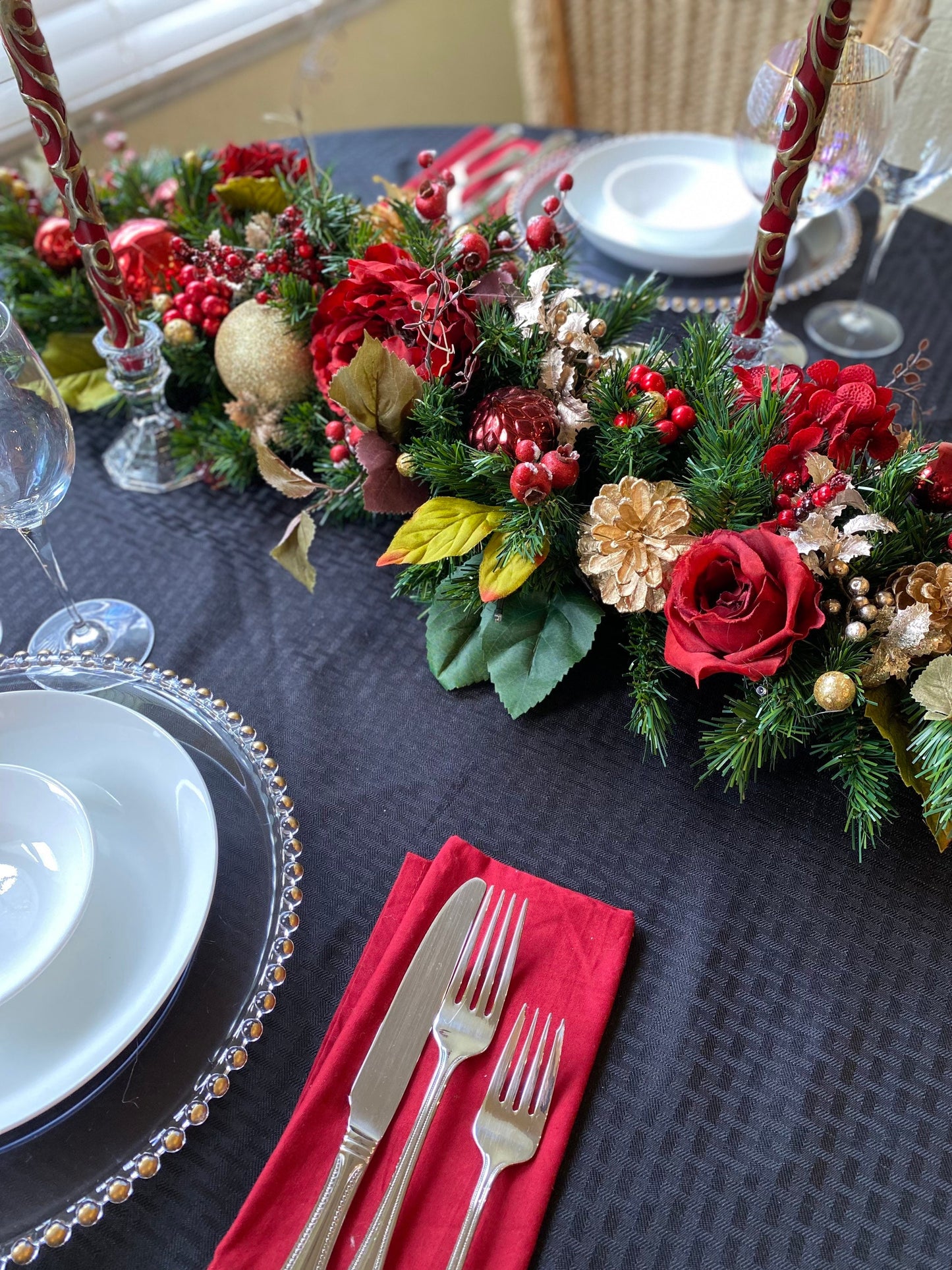 Peony Holiday Table Runner with Lights: Festive Centerpiece (36”)