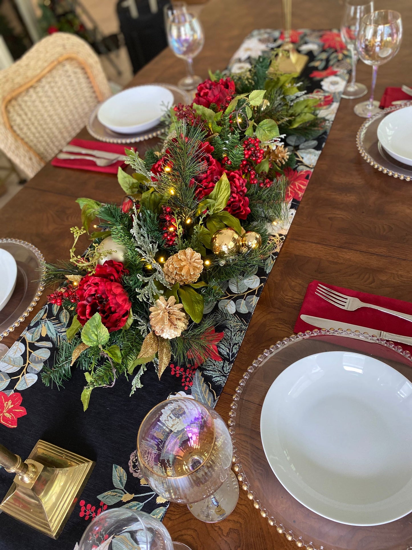 Exquisite Holiday Table Runner 3 feet . 48 LED Cordless Light with Timer
