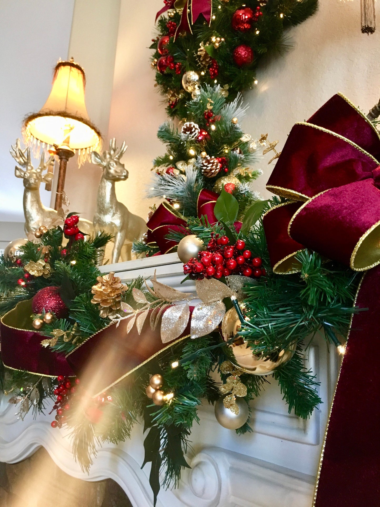 Burgundy Christmas Garland, Elegant Bow, 48 LED Light, Cordless with Timer