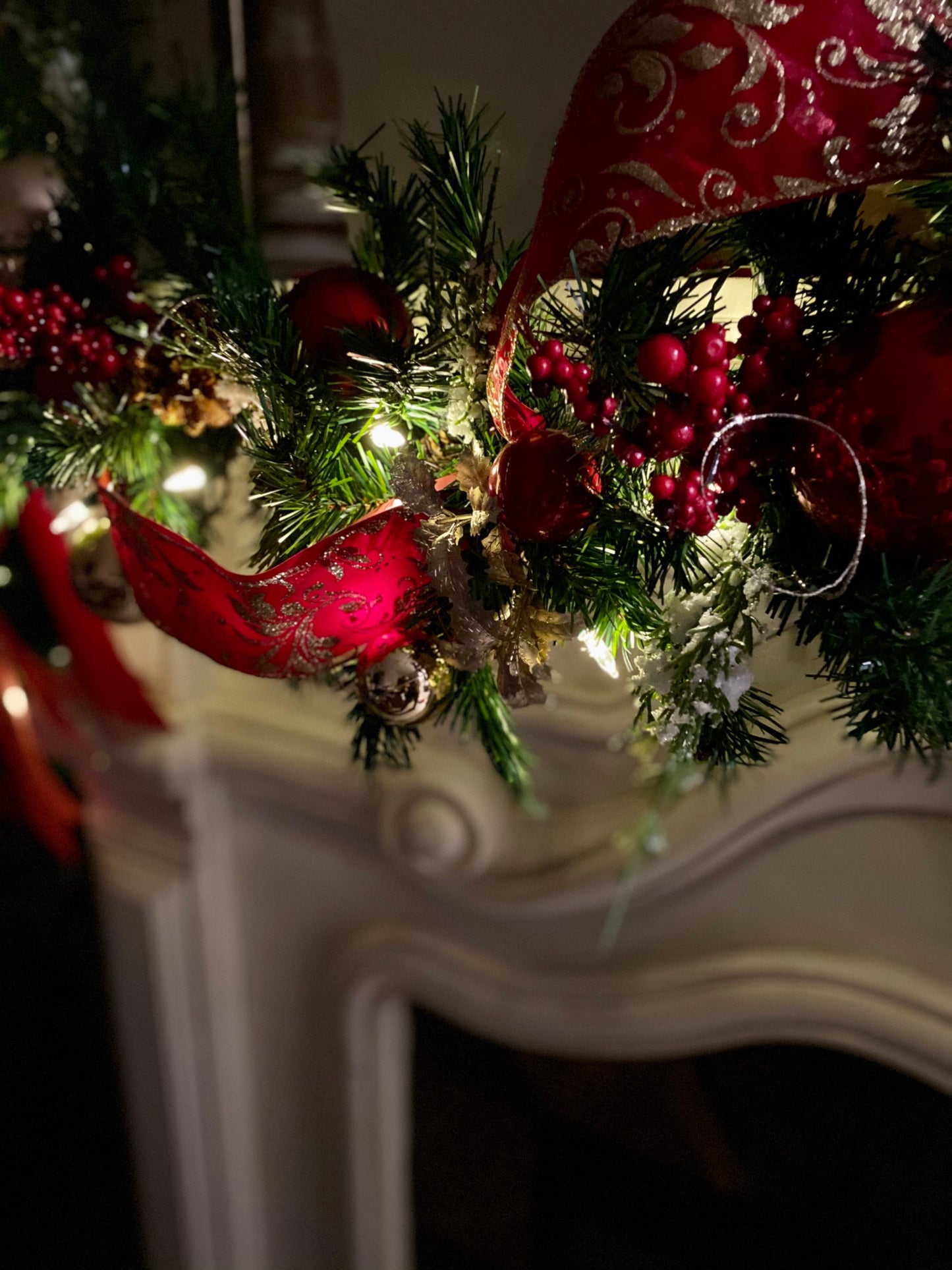 Christmas Garland for Mantle, Silk, Pre-Decorated, Pre-Lit Battery Operated Light with Auto on/off Timer, Free Shipping, # Feather garland