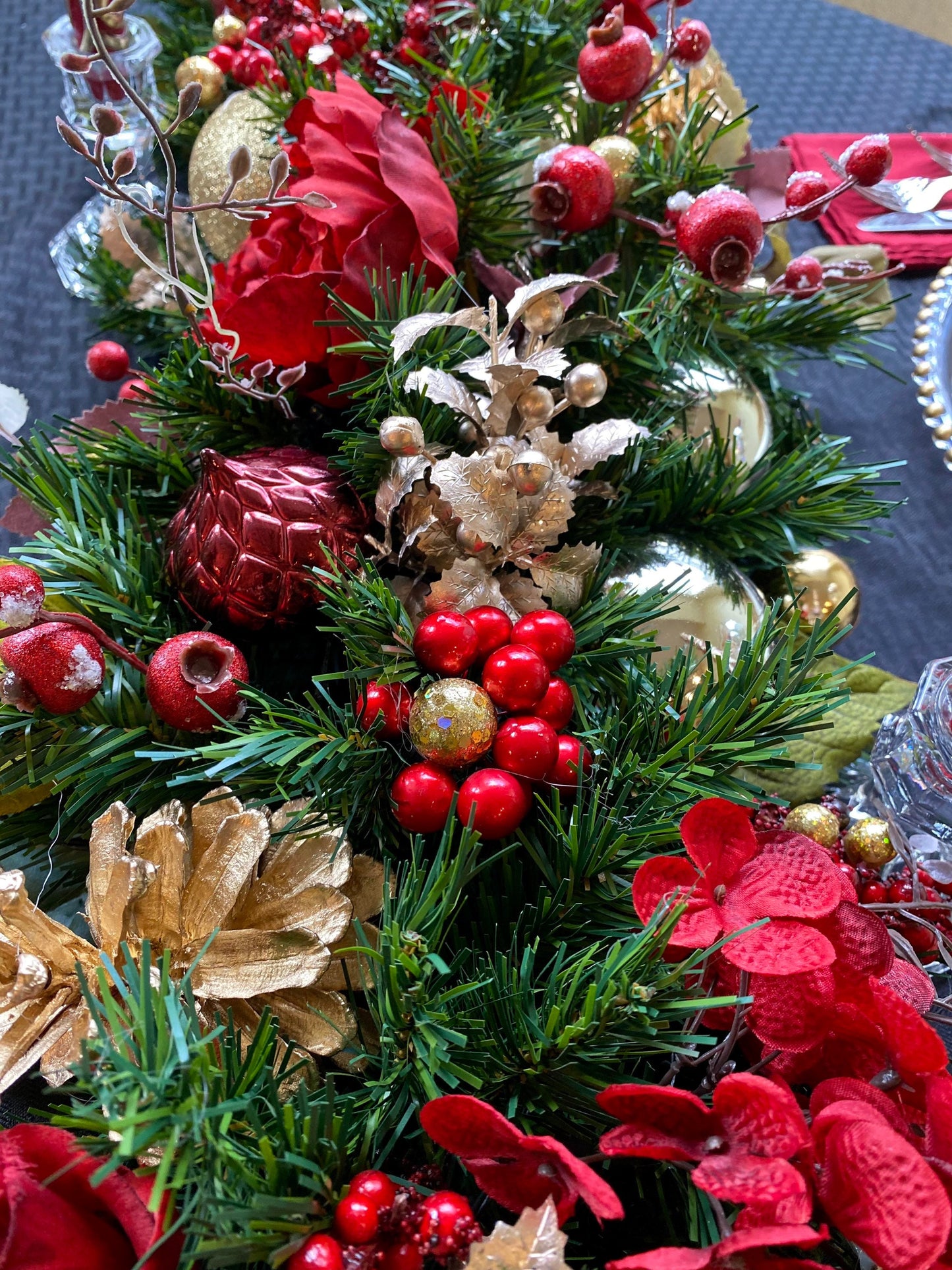 Peony Holiday Table Runner with Lights: Festive Centerpiece (36”)