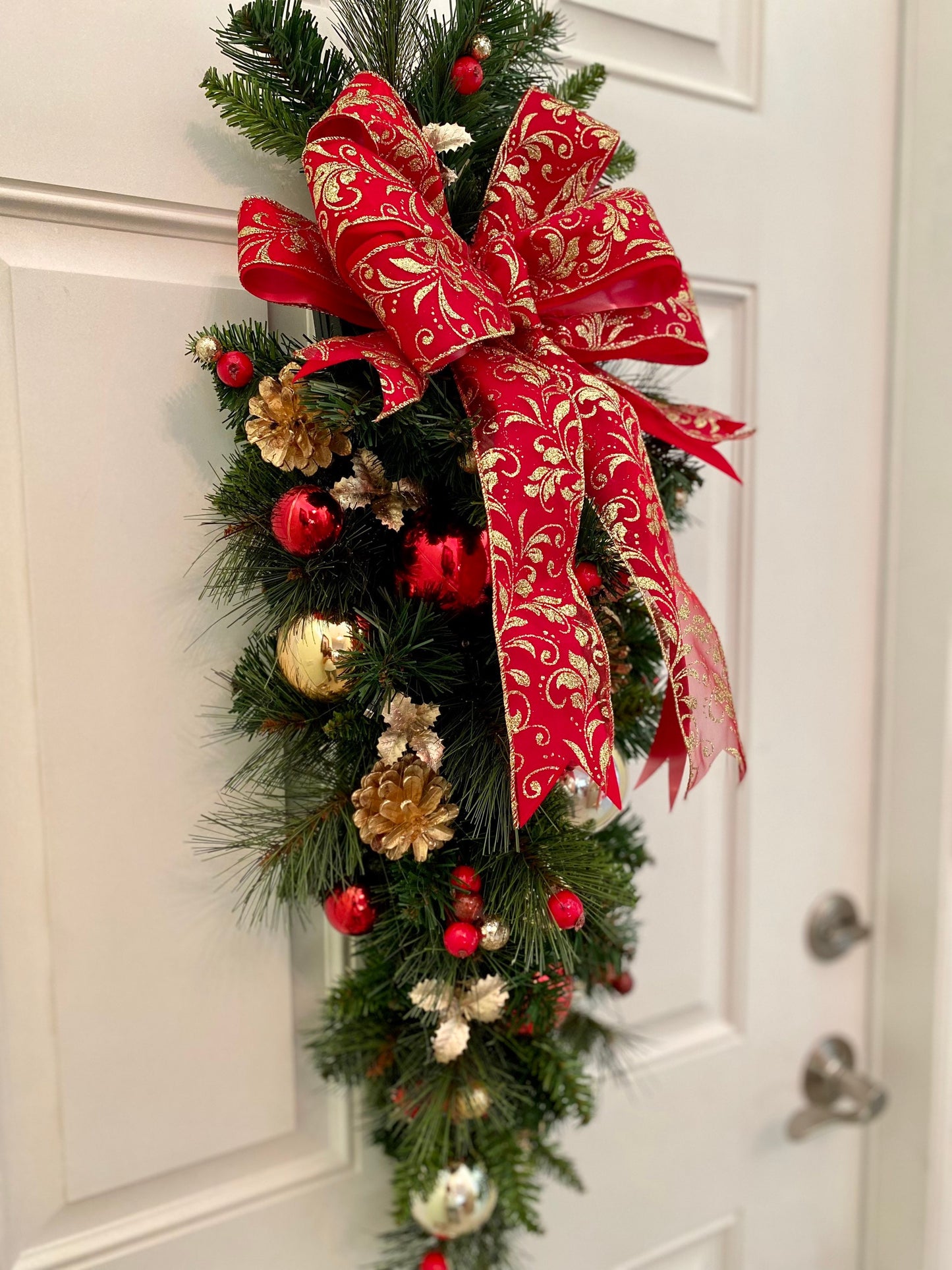Pre-Lit Christmas Teardrop Swag, Red & Gold Ribbon, Cordless Decor