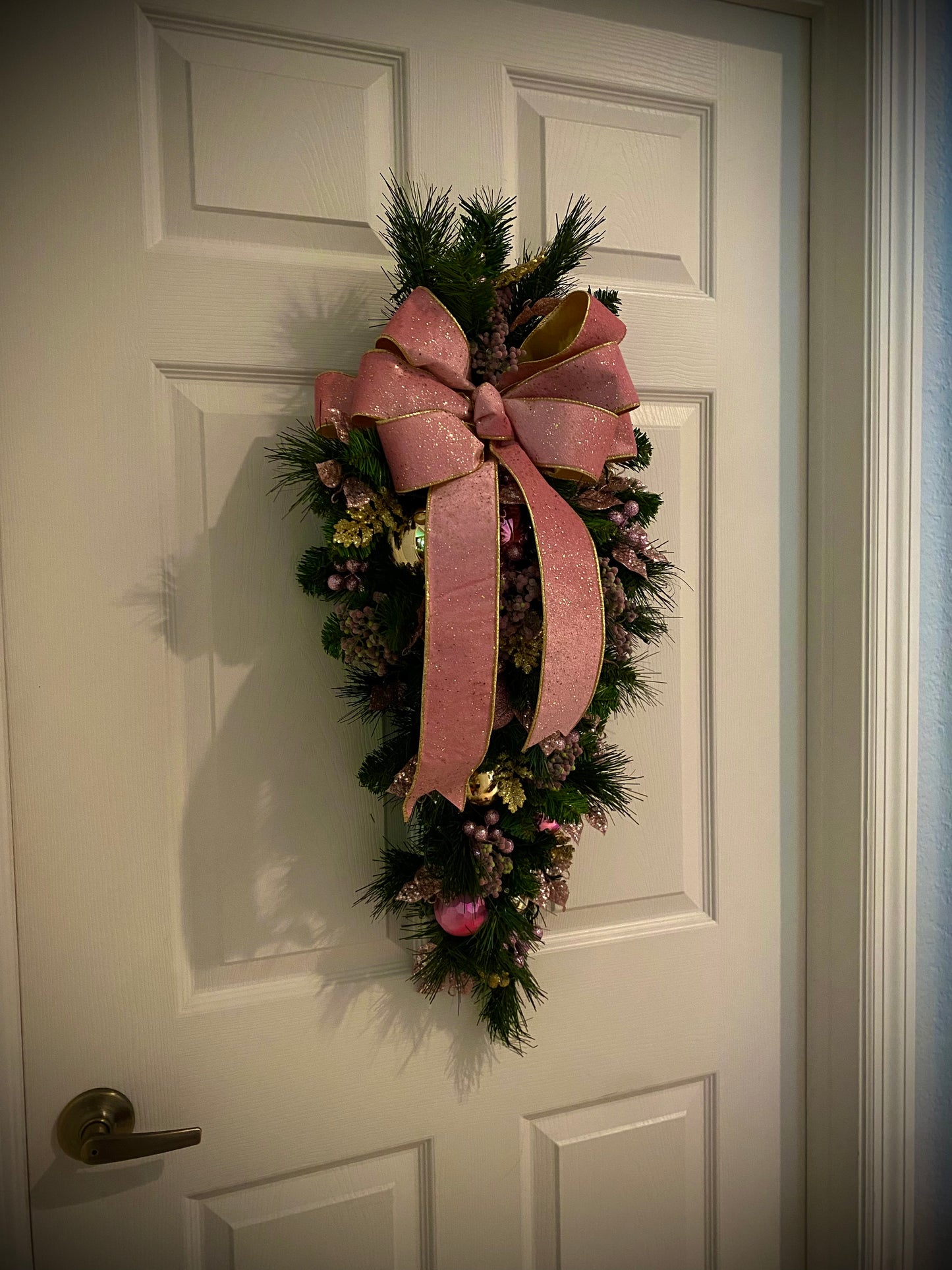 Pink Velvet Christmas Teardrop Swag, Lighted Cordless Artificial Swag, Holiday Door Decor