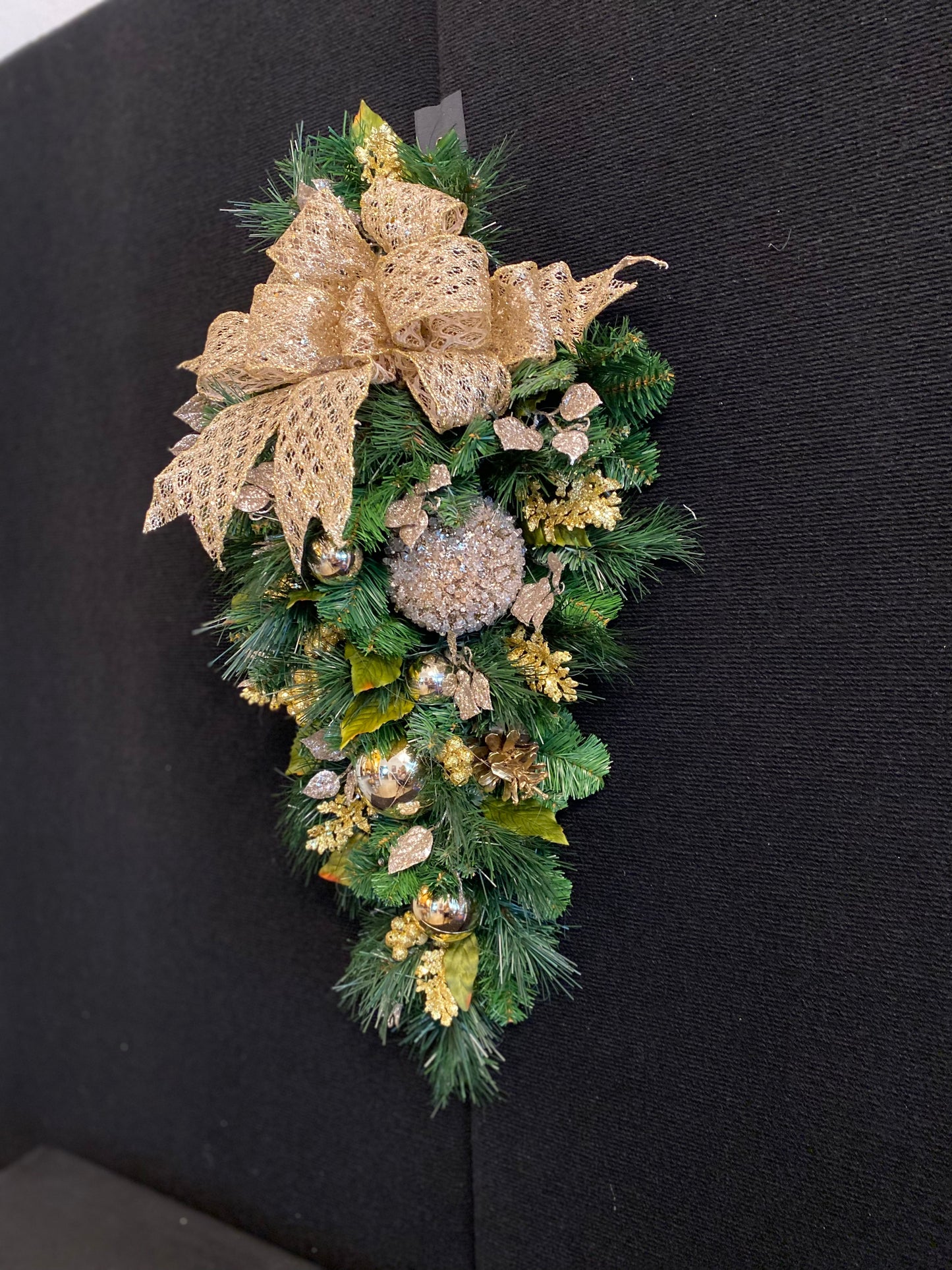 Luxury Gold Holiday Decor.   Front Door Wreath. Artificial Pre-Lit  Pre-Lighted LED  with  auto Timer