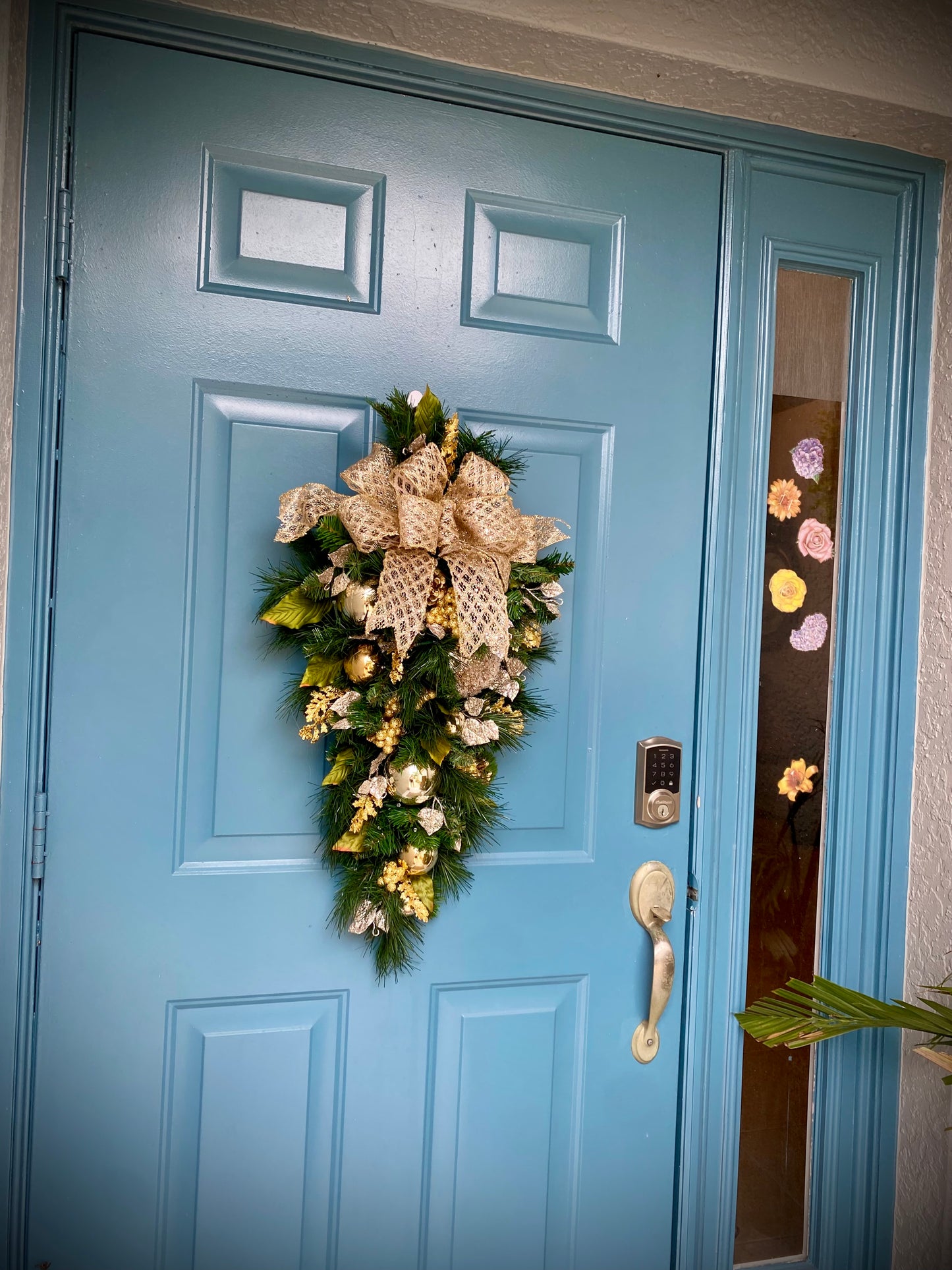 Luxury Gold Holiday Decor.   Front Door Wreath. Artificial Pre-Lit  Pre-Lighted LED  with  auto Timer