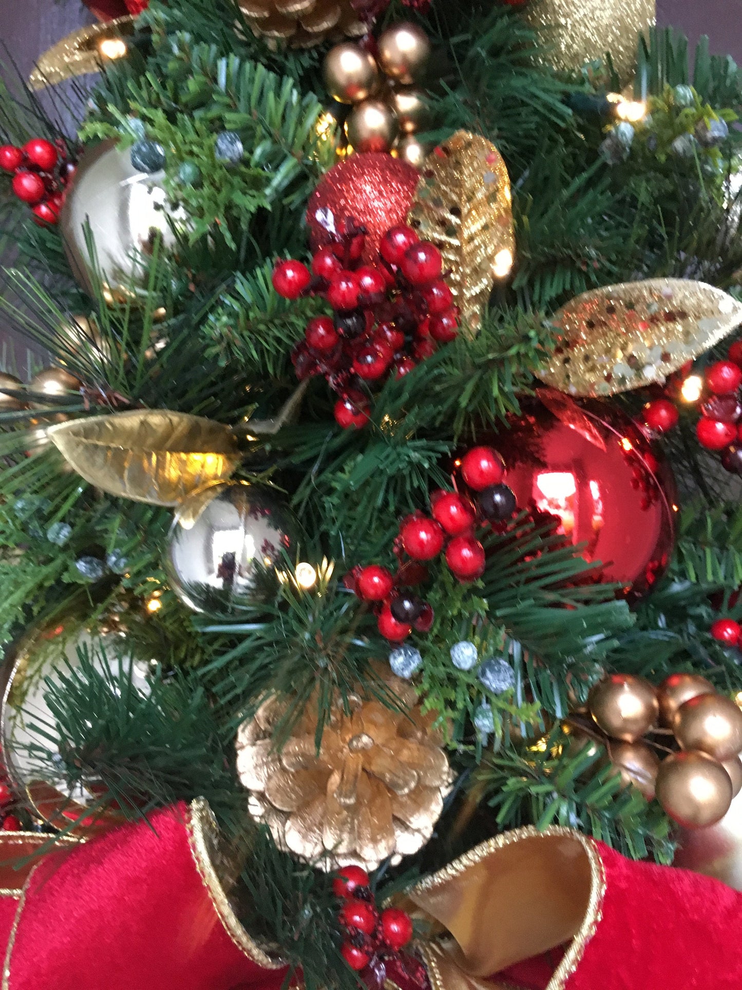 Christmas Wall Tree, Holiday Teardrop Swag, Cordless LED Lighted Decor
