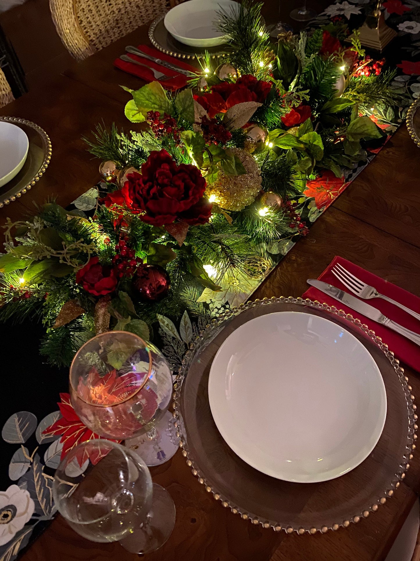 Exquisite Holiday Table Runner 3 feet . 48 LED Cordless Light with Timer