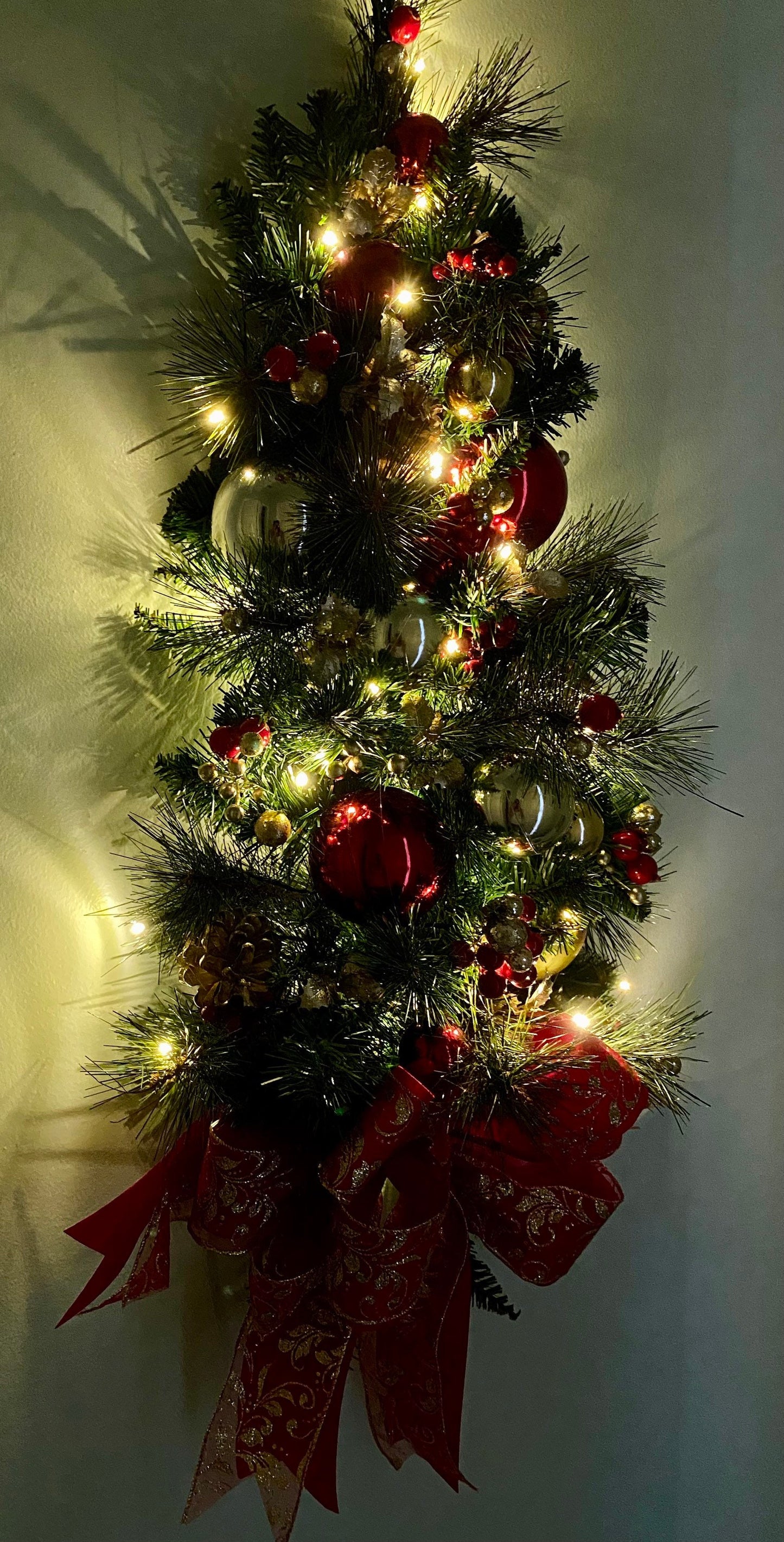 Christmas Wall Tree, Holiday Decor, "Simmering Feather" Cordless Light with Timer. Free Shippings