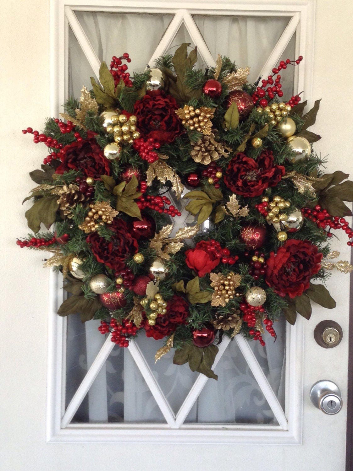 Red Peony Christmas Wreath, 24 Inch LED Lighted Cordless Wreath