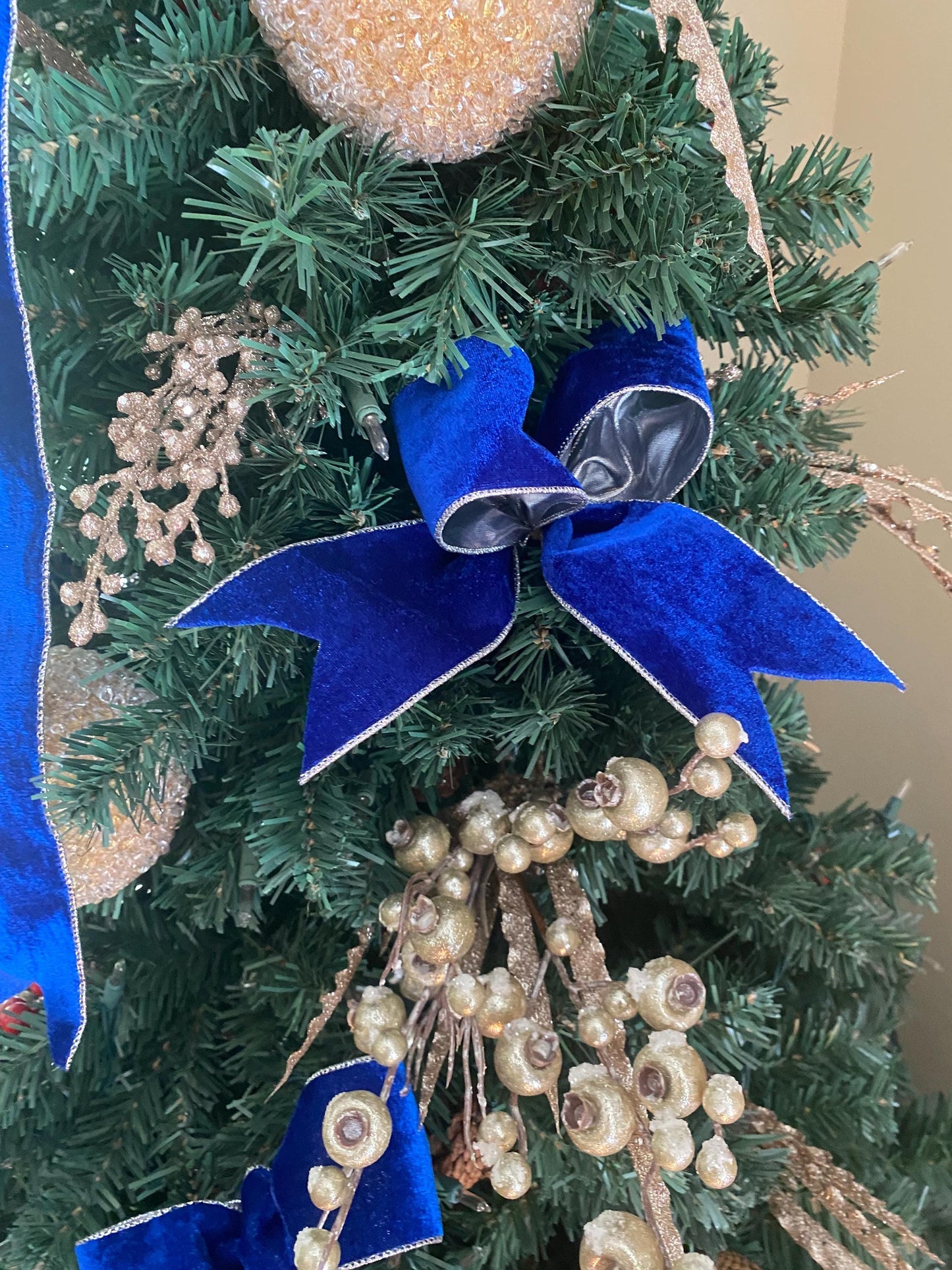 Christmas Bow,  "4 pc set Royal Blue  Ribbon Trimmings  Beautiful Cute Bows, Holiday Ribbons, Fabulous Shape, Best Bows!!!  FREE SHIPPING,