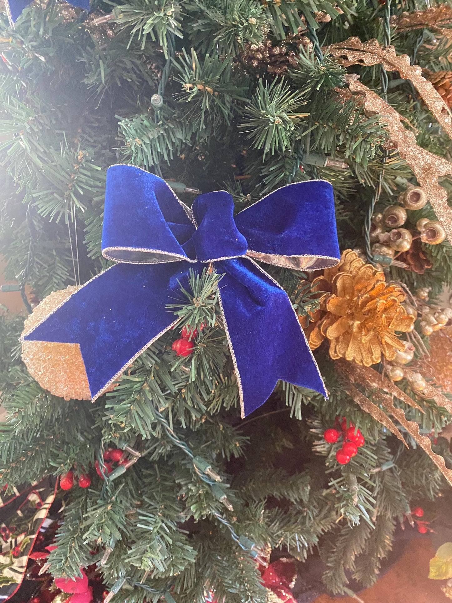 Christmas Bow,  "4 pc set Royal Blue  Ribbon Trimmings  Beautiful Cute Bows, Holiday Ribbons, Fabulous Shape, Best Bows!!!  FREE SHIPPING,