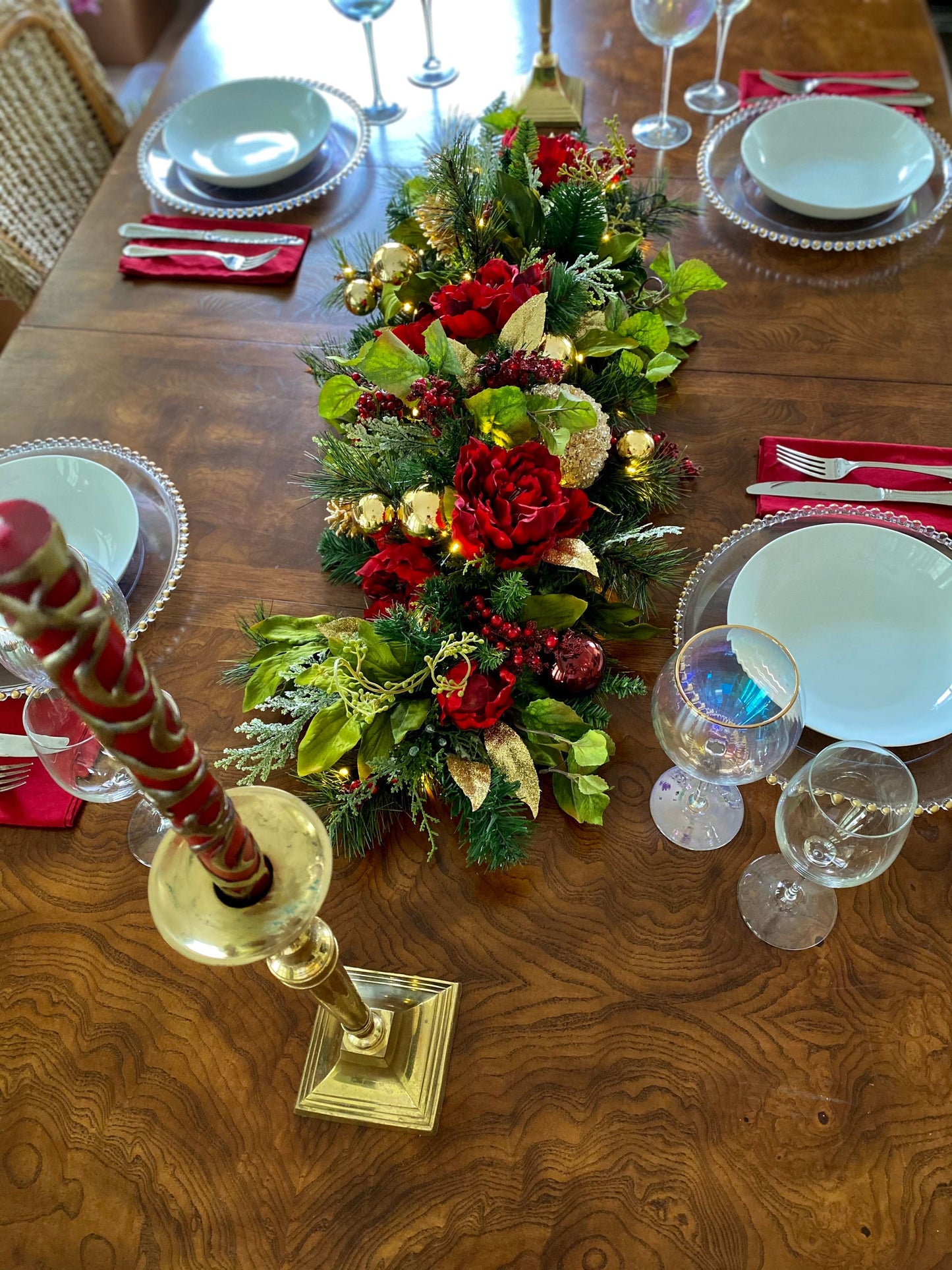 Exquisite Holiday Table Runner 3 feet . 48 LED Cordless Light with Timer