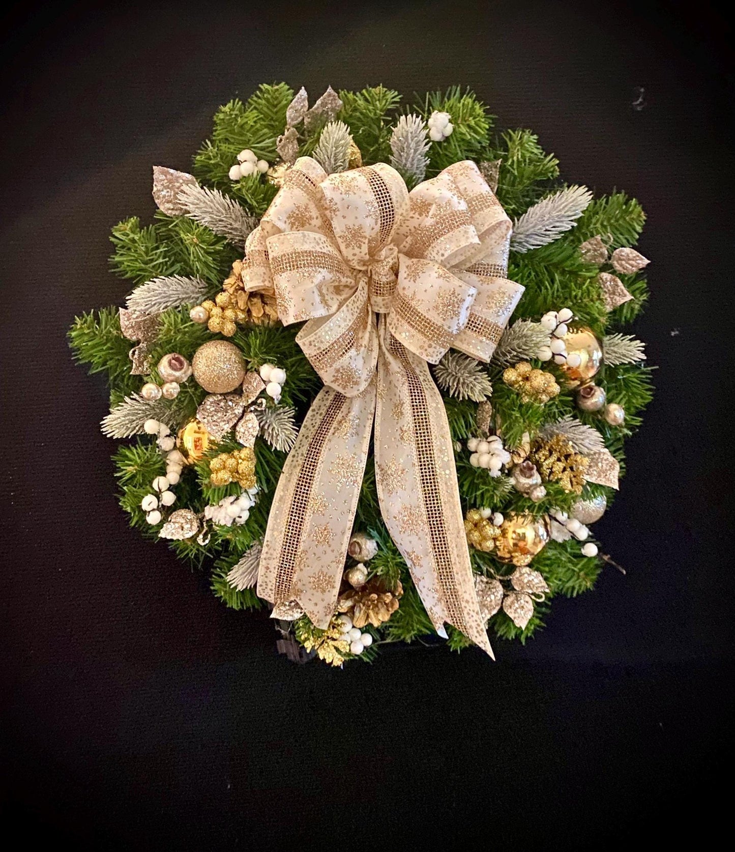 Champagne Christmas Wreath, LED, Snowflake Ribbon