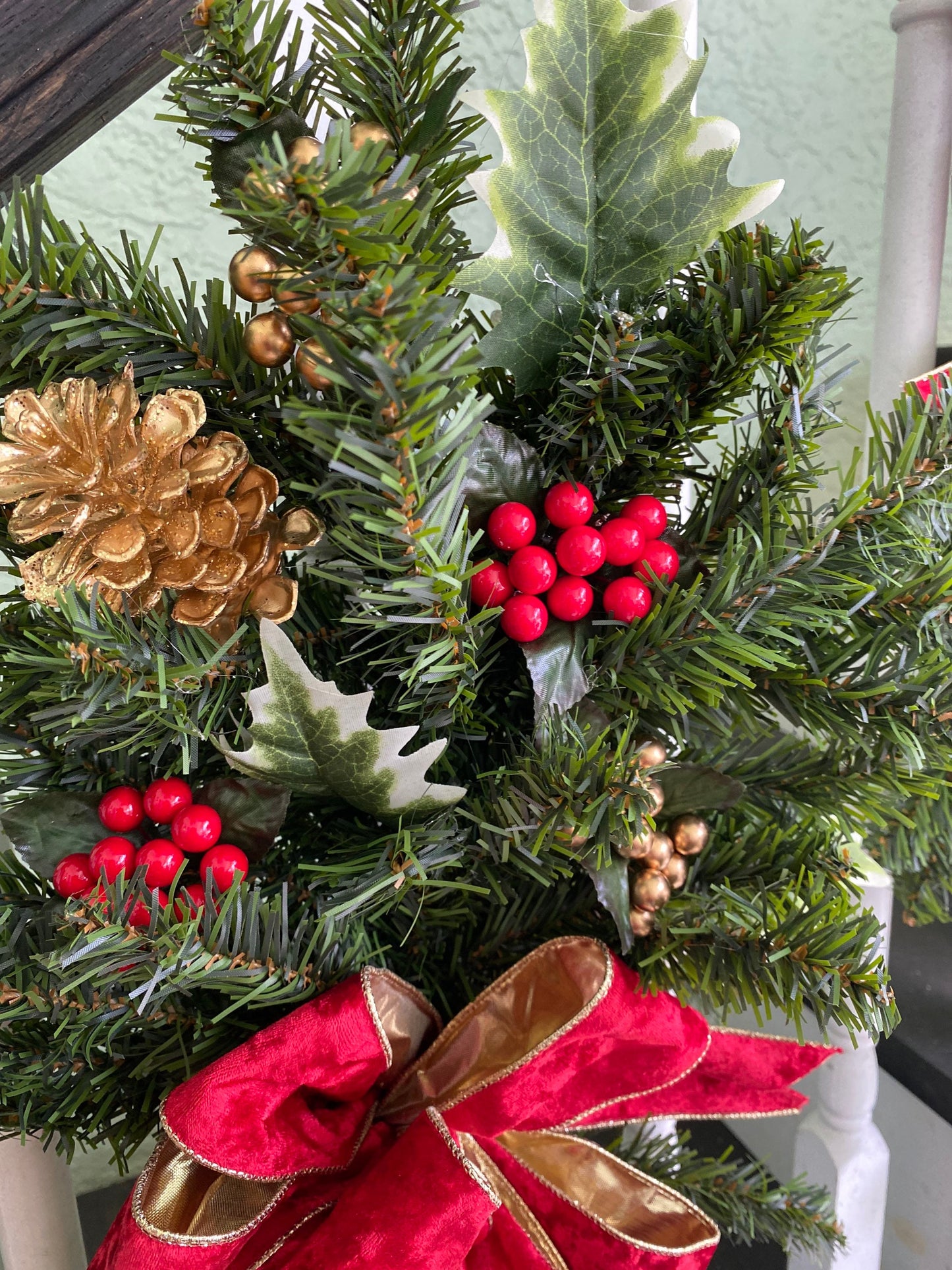 3 pc Set Christmas Swag for Stairs,  Pre Lit with Automatic Timer  6 hours on 18hours off,  Free Shipping, Red, Vertical Swags