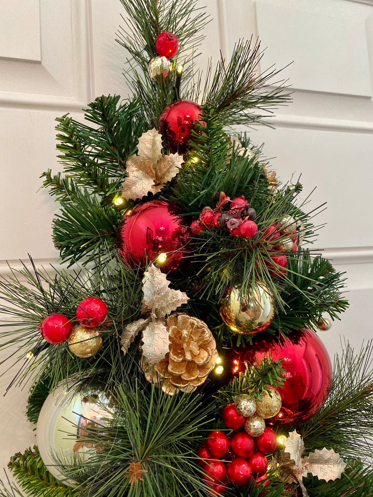 Christmas Wall Tree, Holiday Decor, "Simmering Feather" Cordless Light with Timer. Free Shippings