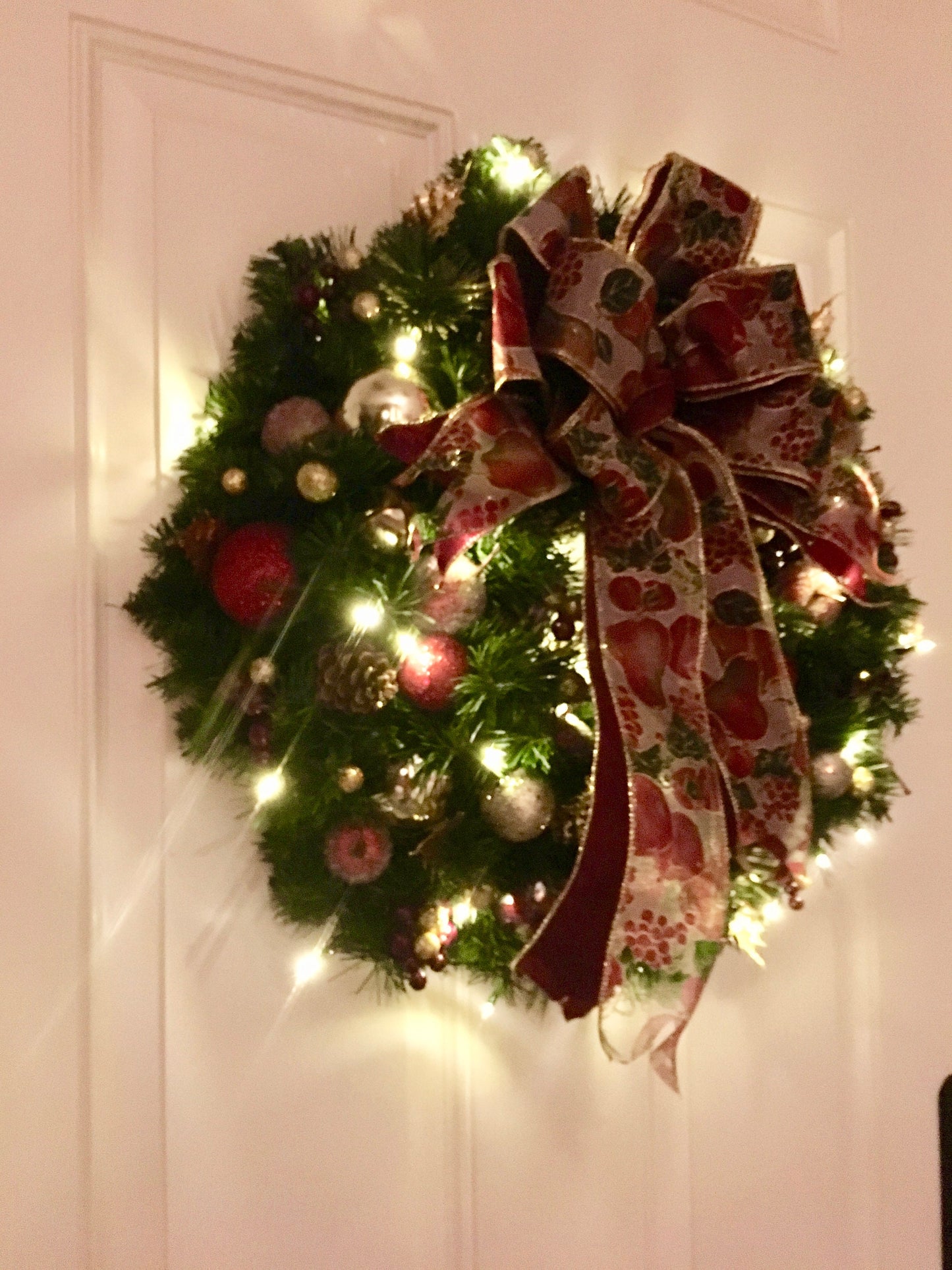 Pear Grape Christmas Wreath, Lighted Cordless Timer, 18 inch