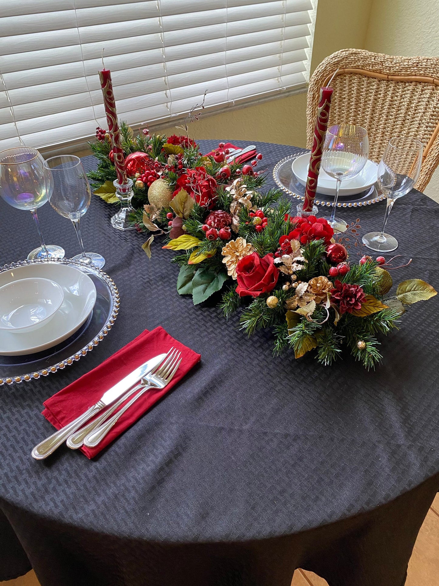 Peony Holiday Table Runner with Lights: Festive Centerpiece (36”)