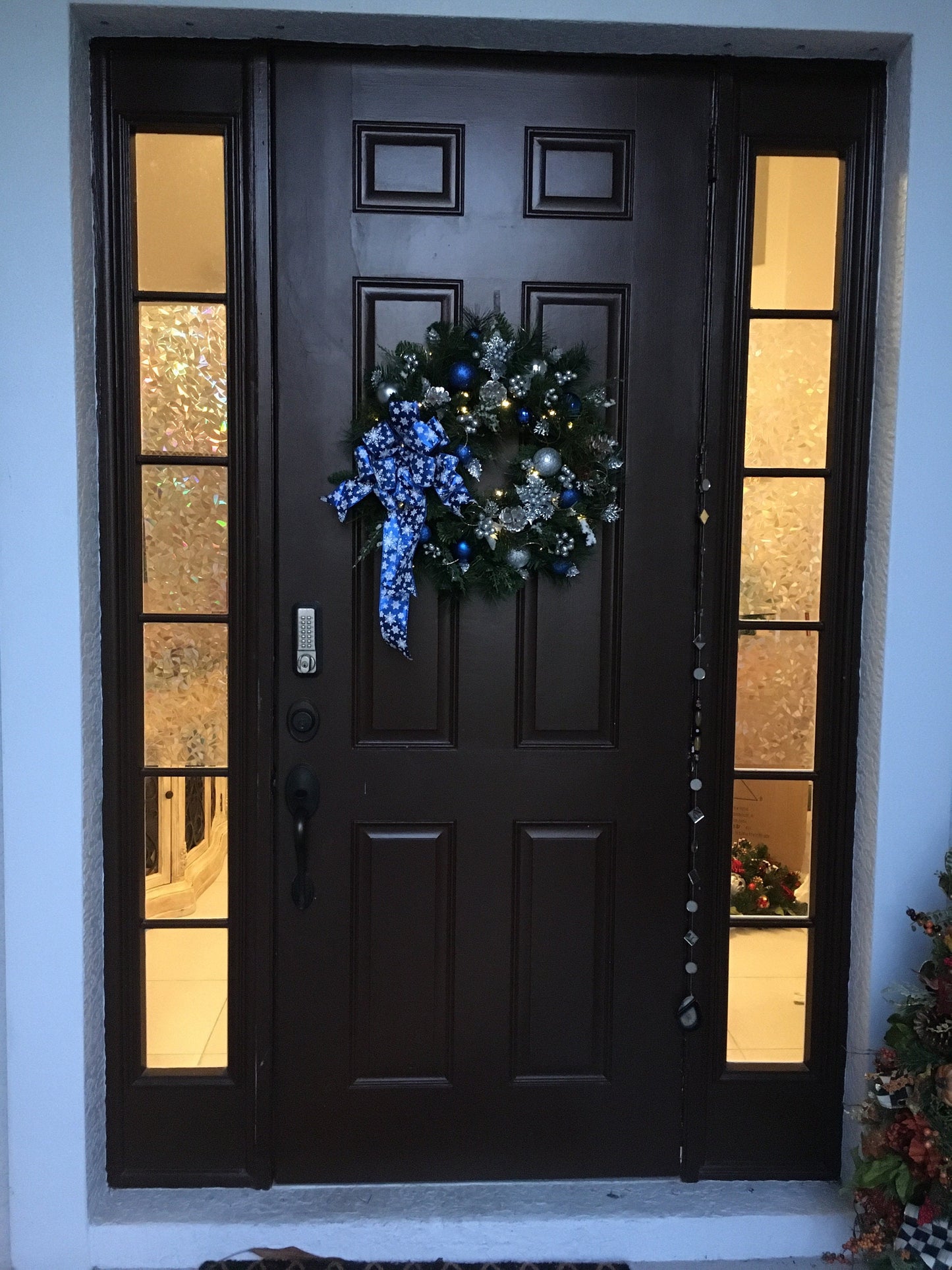 Blue  Snow flakes Christmas wreath pre lit  with timer option