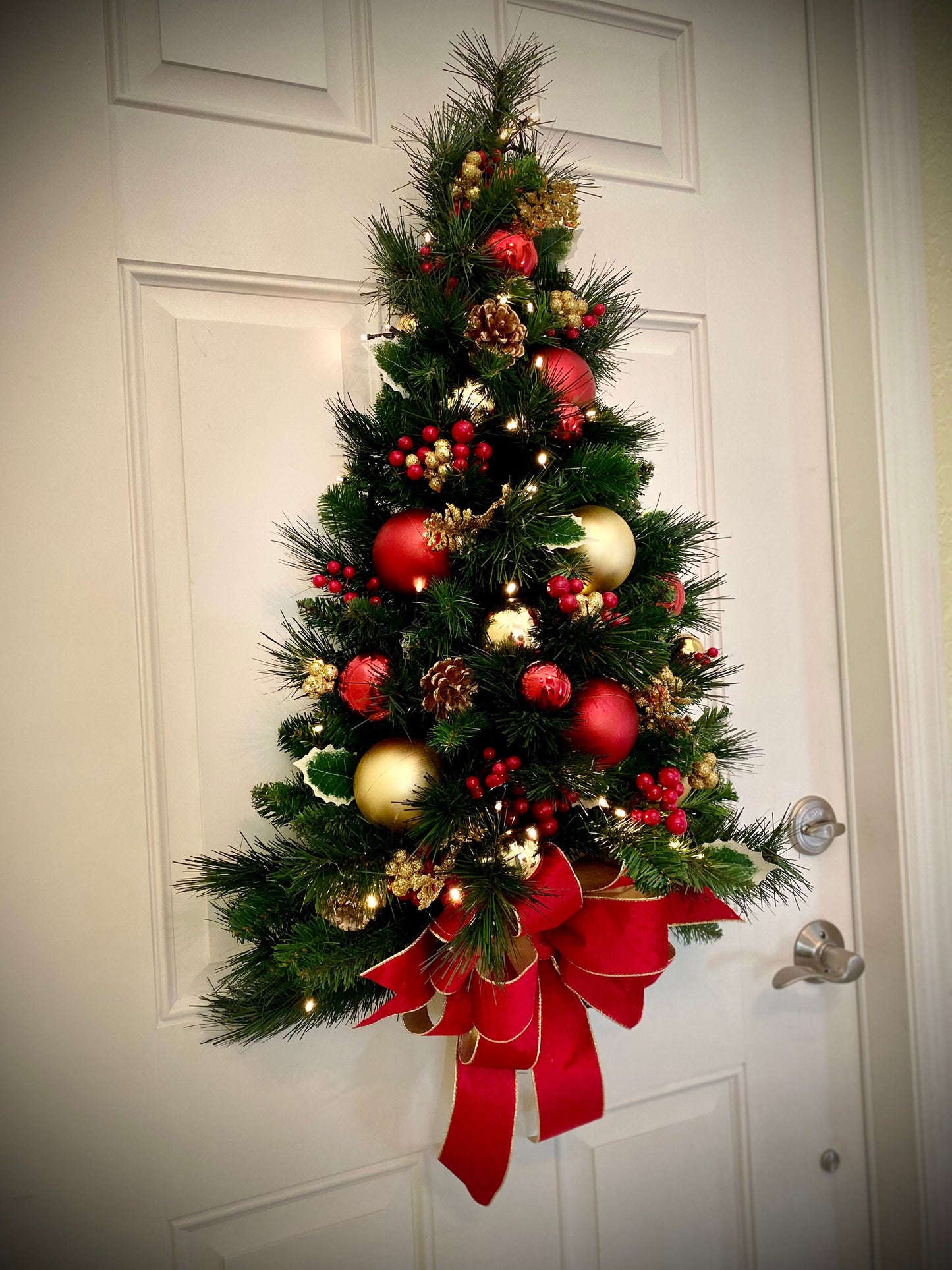 Large Christmas Teardrop Swag, Red Velvet Ribbon, Cordless Lit Wall Tree