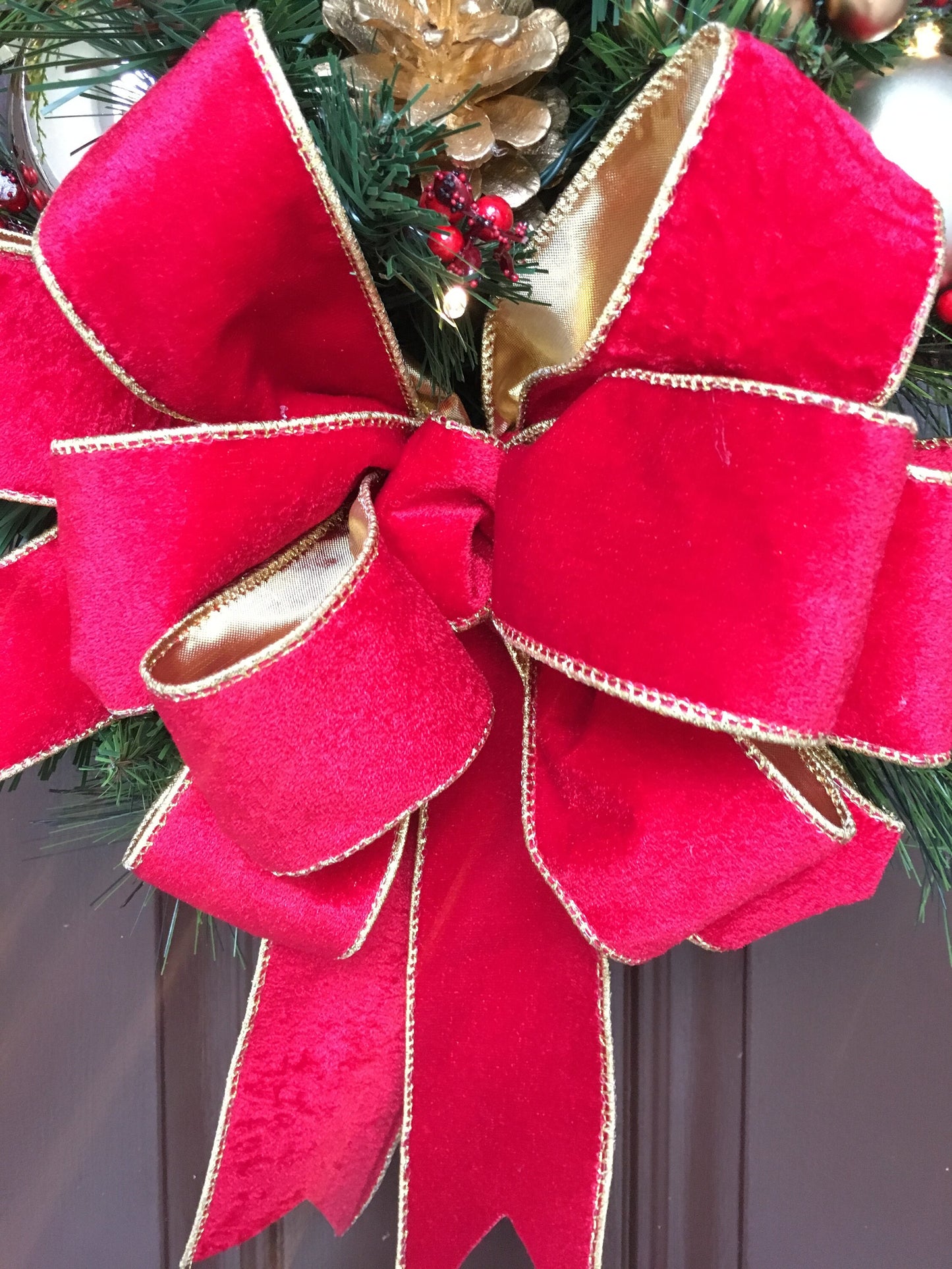 Christmas Wall Tree, Holiday Teardrop Swag, Cordless LED Lighted Decor